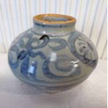 18TH CENTURY BLUE & WHITE PROVINCIAL POTTERY VASE - 18CM TALL