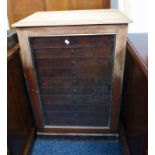 MAHOGANY DISPLAY CABINET OF 11 DRAWERS WITH GLASS TOPS BEHIND GLASS PANEL DOOR,