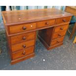 19TH CENTURY MAHOGANY TWIN PEDESTAL DESK OF 9 DRAWERS,