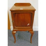 LATE 19TH CENTURY MAHOGANY SINGLE DOOR BEDSIDE CABINET ON QUEEN ANNE SUPPORTS,