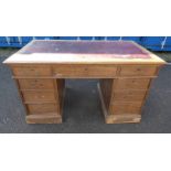 OAK TWIN PEDESTAL DESK WITH LEATHER TOP & 3 DRAWERS OVER 2 COLUMNS OF 3 DRAWERS,