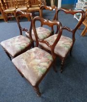 SET OF 4 19TH CENTURY ROSEWOOD DINING CHAIRS ON TURNED SUPPORTS