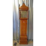 19TH CENTURY OAK LONG CASED CLOCK WITH BRASS DIAL MARKED 'BENY SUDLOW YARMOUTH' - HEIGHT 220 CM