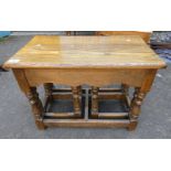 NEST OF 1 LARGER & 2 SMALLER OAK TABLES ON TURNED SUPPORTS