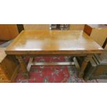 20TH CENTURY OAK PULL-OUT REFECTORY TABLE ON TURNED SUPPORTS 197CM EXTENDED LENGTH