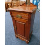 LATE 19TH CENTURY MAHOGANY SINGLE DOOR BEDSIDE CABINET,