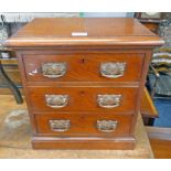 EARLY 20TH CENTURY OAK 3 DRAWER MINIATURE CHEST,