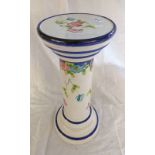 PORCELAIN JARDINIERE STAND WITH FLORAL DECORATION.