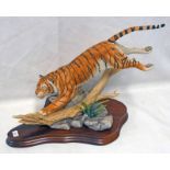 BORDER FINE ARTS 'BENGAL TIGER' FIGURE MARKED 'W.W.F 1991 B.F.A SCOTLAND, NO.