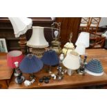 LARGE SELECTION OF TABLE LAMPS TO INCLUDE LARGE MAHOGANY LAMP, PAIR METAL LAMPS,