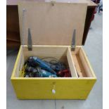 WOODEN TOOLBOX & CONTENTS OF TOOLS TO INCLUDE WORKZONE SANDER, TELEPHONE,