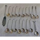 SELECTION OF SILVER GOLFING SPOONS & OTHER UNMARKED WHITE METAL GOLFING SPOONS,