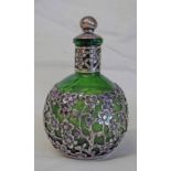 CHINESE SILVER MOUNTED GREEN GLASS BULBOUS SCENT BOTTLE WITH FLORAL DECORATION,