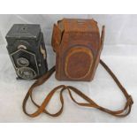 ZEISS IKON IKOFLEX CAMERA WITH NOVAR-ANASTIGMAT 1:4.