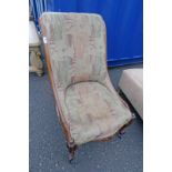 19TH CENTURY MAHOGANY FRAMED LADY'S CHAIR ON CABRIOLE SUPPORTS