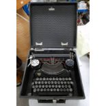 CORONA TYPEWRITER IN CASE