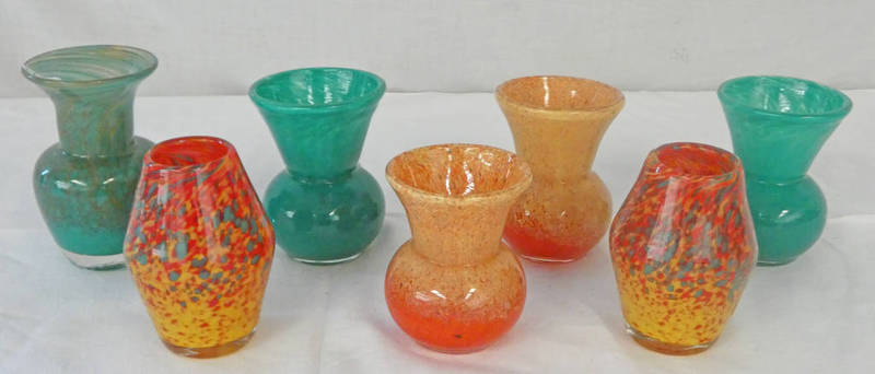 7 SCOTTISH ART GLASS VASES, TALLEST 12CM Condition Report: All are in good condition.