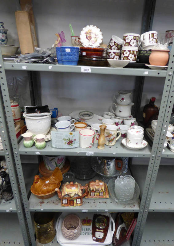 VARIOUS PORCELAIN WARE, TEAPOT,