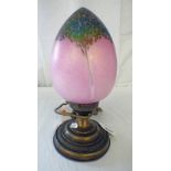 ART NOUVEAU STYLE TABLE LAMP WITH PINK & GREEN LOETZ STYLE GLASS SHADE - 27.
