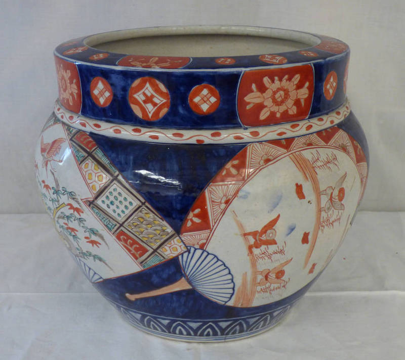 IMARI PORCELAIN FLOWER POT - HEIGHT 31 CM