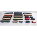 SELECTION OF 00 GAUGE ROLLING STOCK FROM HORNBY, AIRFIX, TRIANG ETC INCLUDING TEAK LNER CARRIAGES,