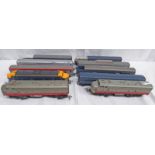SELECTION OF TRIANG 00 GAUGE LOCOMOTIVES AND CARRIAGES