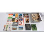 SELECTION OF VARIOUS WORLDWIDE STAMPS & POSTCARDS TO INCLUDE 2 ALBUMS, LOOSE, ETC,