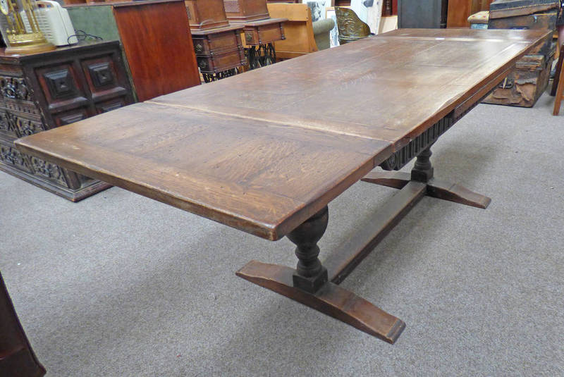 EARLY 20TH CENTURY OAK REFECTORY STYLE TABLE WITH BALUSTER SUPPORTS & 2 PULL-OUT LEAVES,