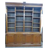 19TH CENTURY MAHOGANY OPEN FRONTED BOOKCASE WITH DENTIL CORNICE OVER SHELVES WITH 4 PANEL DOORS