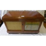 TEAK CASED PHILLIPS RADIO RECEIVER