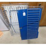 3 METAL BASKETS WITH FOLDING STANDS
