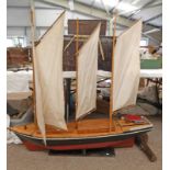 MODEL POND YACHT ON STAND 140CM LONG