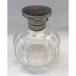 SILVER & TORTOISESHELL LIDDED GLOBULAR GLASS SCENT BOTTLE,