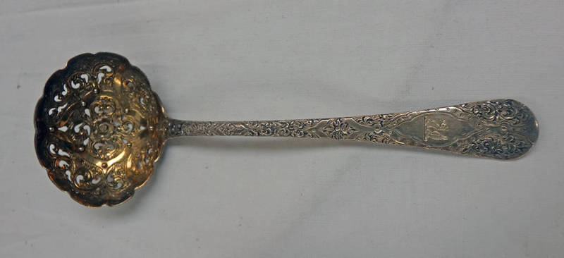 GEORGE III SILVER SIFTER LADLE WITH GILT & FOLIATE DECORATION BY JOHN LIAS LONDON 1806 - 40G