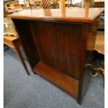 EARLY 20TH CENTURY MAHOGANY OPEN BOOKCASE,