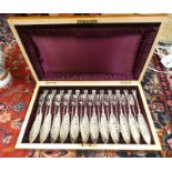 CASED SET OF SILVER PLATED FISH KNIVES & FORKS