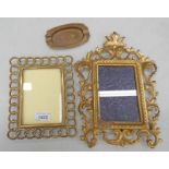 EARLY 20TH CENTURY BRASS CHAIN LINK PHOTO FRAME,