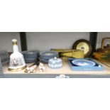 VARIOUS BLUE AND WHITE JASPER WEDGWOOD PLATES, SEALED COMMEMORATIVE BELL'S WHISKY DECANTER,