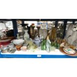 SELECTION OF ORIENTAL STYLE PORCELAIN INCLUDING GUARDING OF THE MING DYNASTY JADE FIGURES WITH