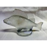 LALIQUE GLASS PERCH PAPERWEIGHT, SIGNED TO BASE - 15.