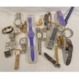 LARGE SELECTION OF VARIOUS WRISTWATCHES INCLUDING SWATCH WATCH IN CASE