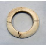 EX COLLECTION SIR RICHARD BARRON, EAST SEPIK PRINCE CLAM SHELL RING (YUA),