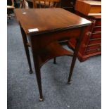 MAHOGANY LAMP TABLE WITH UNDERSHELF ON PAD FEET