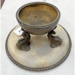 CIRCULAR LATE 19TH OR 20TH CENTURY BRASS BOWL ON FISH SUPPORTS ON HARDSTONE BASE,