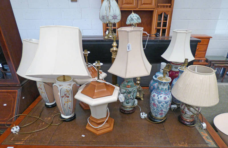 GOOD SELECTION OF TABLE LAMPS TO INCLUDE 2 ORIENTAL PORCELAIN TABLE LAMPS & ONE OTHER PORCELAIN