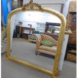 OVERMANTLE MIRROR WITH DECORATIVE GILT FRAME,