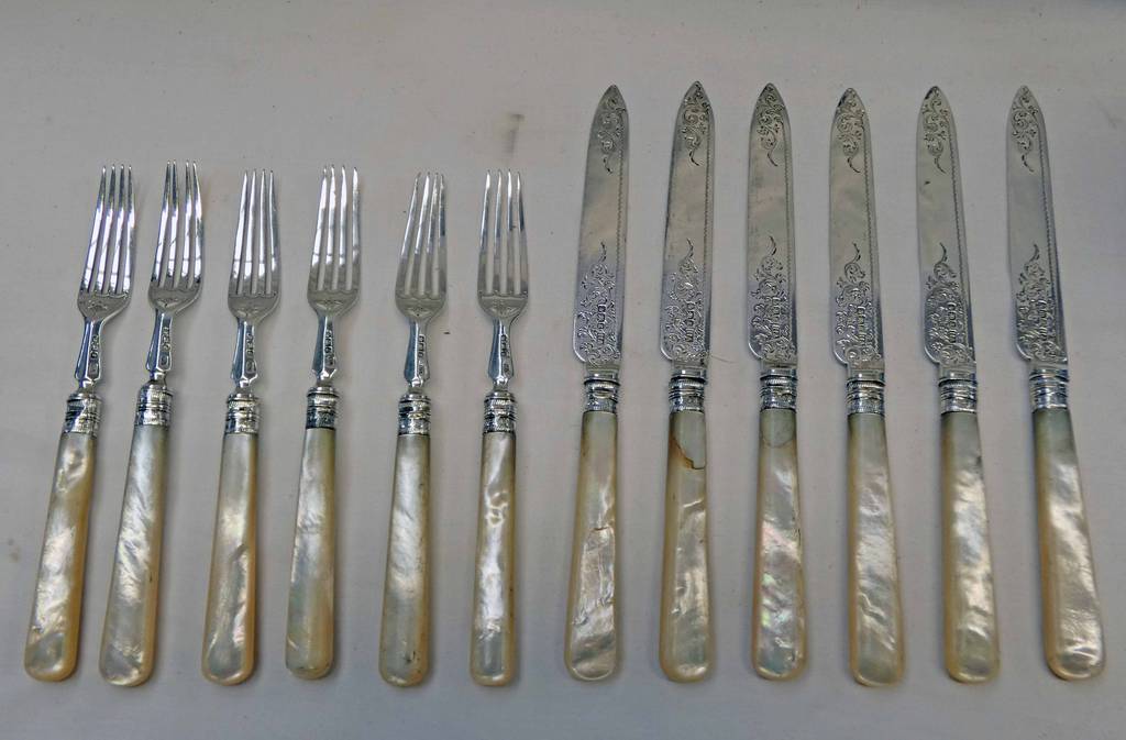 SET 6 SILVER DESSERT FORKS & MATCHING KNIVES WITH ENGRAVED DECORATION AND MOTHER OF PEARL HANDLES,