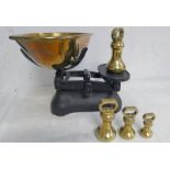 LARGE SCALES WITH BRASS PAN AND SET OF 4 BRASS WEIGHTS