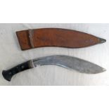 PIONEER CALCUTTA 1943 KUKRI WITH 33CM LONG BLADE WITH MARKINGS IN ITS LEATHER COVERED WOODEN