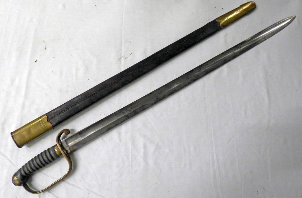 VICTORIAN POLICE SWORD, 76CM STRAIGHT BLADE, DOUBLE EDGED TOWARDS TIP, BRASS HILT, STEPPED POMMEL,